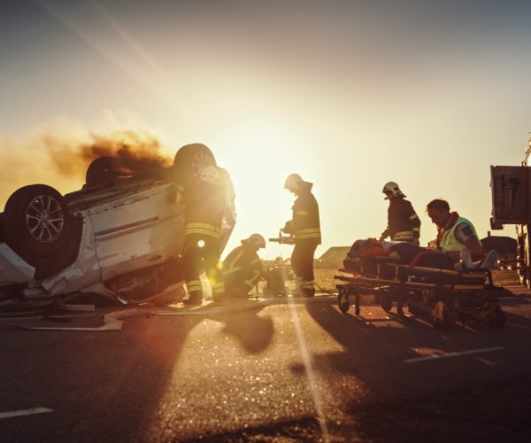 On,The,Car,Crash,Traffic,Accident:,Paramedics,And,Firefighters,Rescue